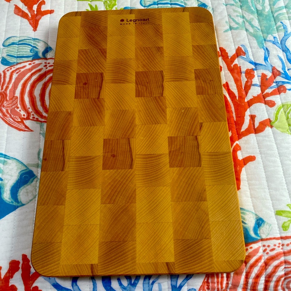 Barely used legnoart cutting board… retails over $100